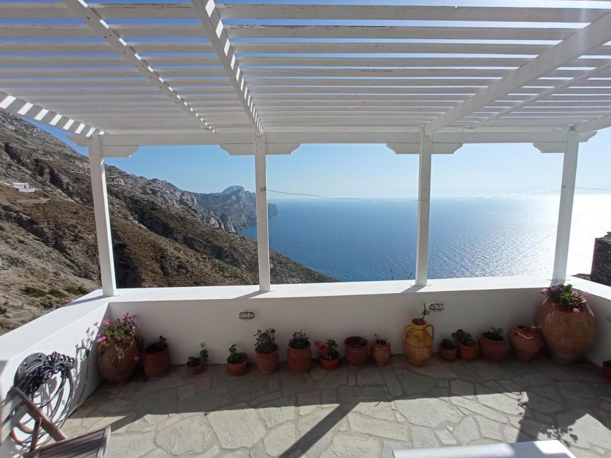 Anemos Guest House Karpathos Olympos  エクステリア 写真