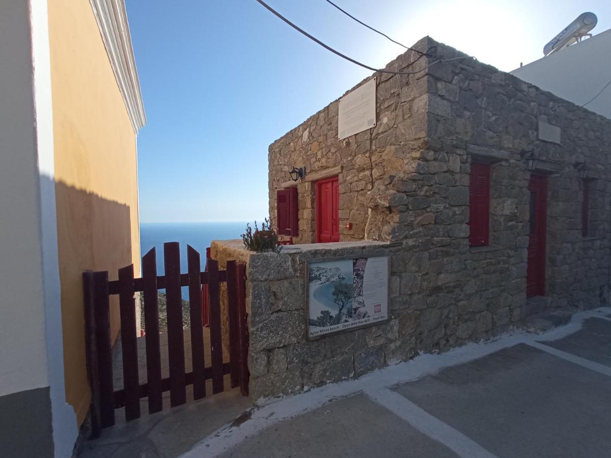 Anemos Guest House Karpathos Olympos  エクステリア 写真