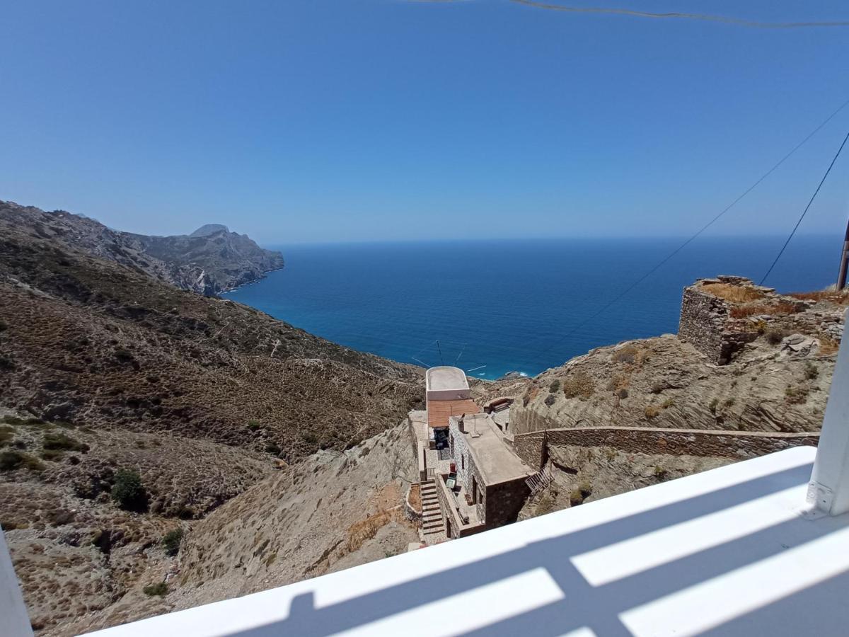 Anemos Guest House Karpathos Olympos  エクステリア 写真