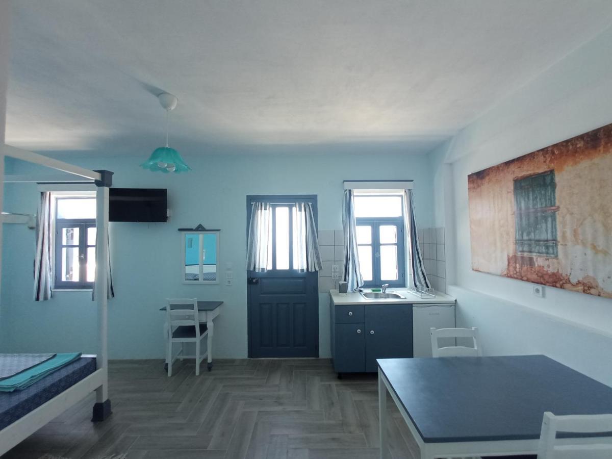 Anemos Guest House Karpathos Olympos  エクステリア 写真