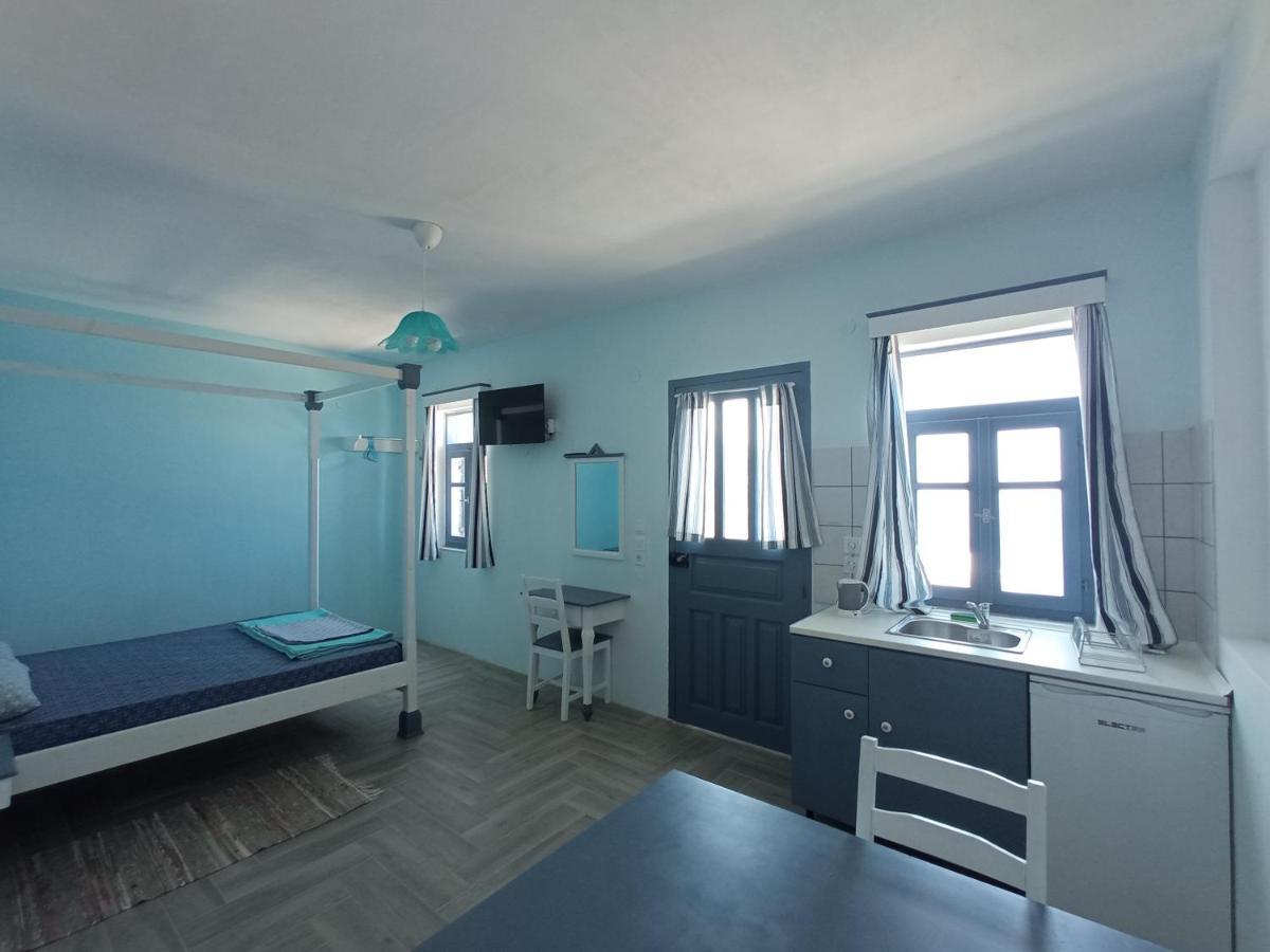 Anemos Guest House Karpathos Olympos  エクステリア 写真