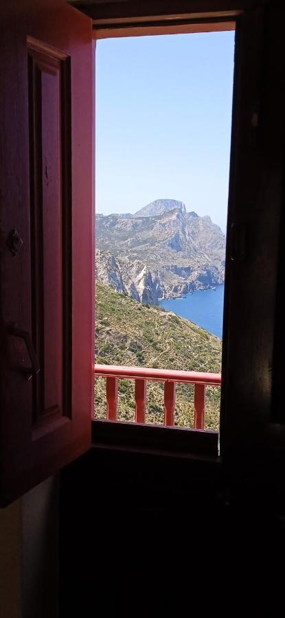 Anemos Guest House Karpathos Olympos  エクステリア 写真
