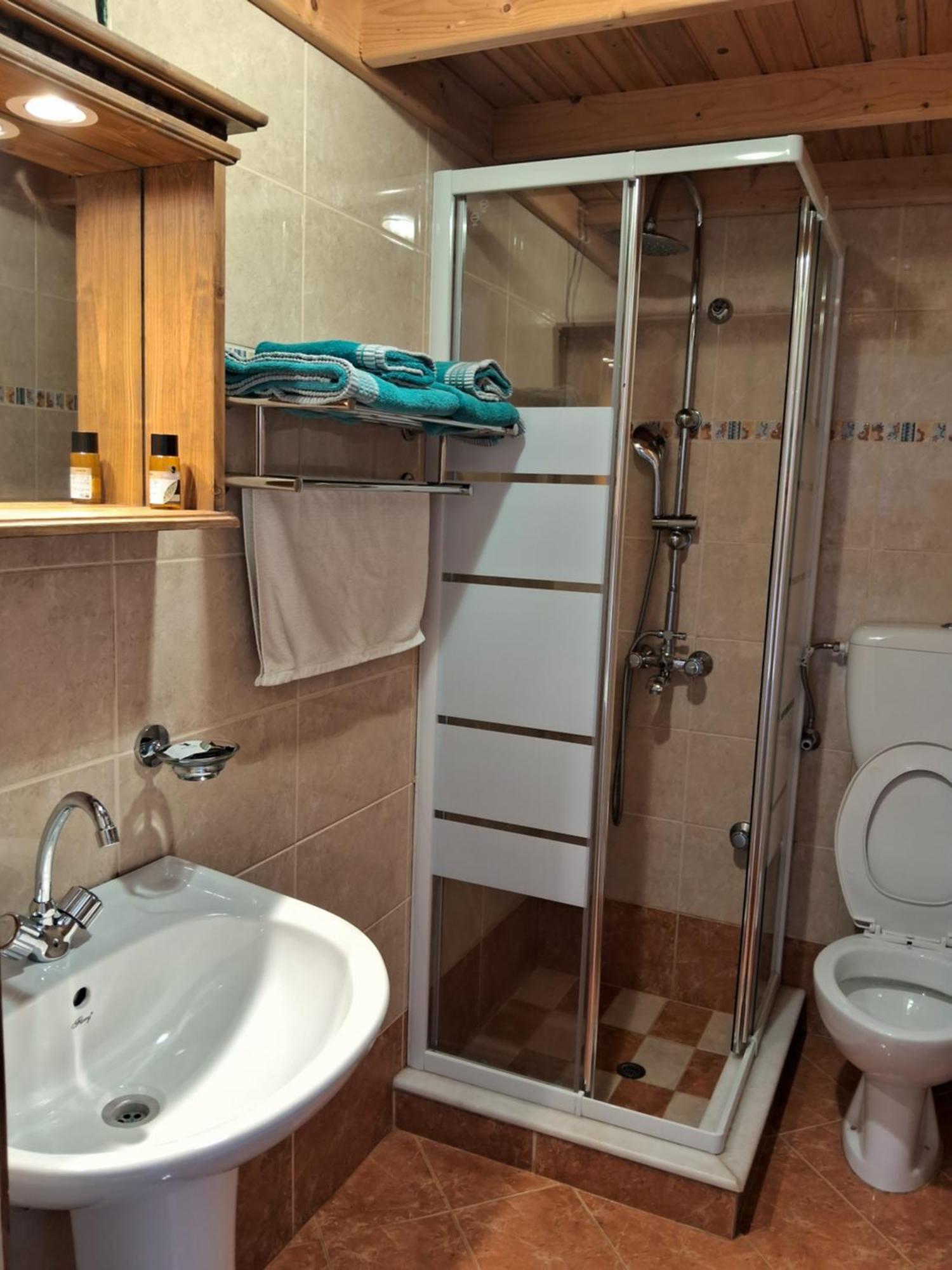 Anemos Guest House Karpathos Olympos  エクステリア 写真
