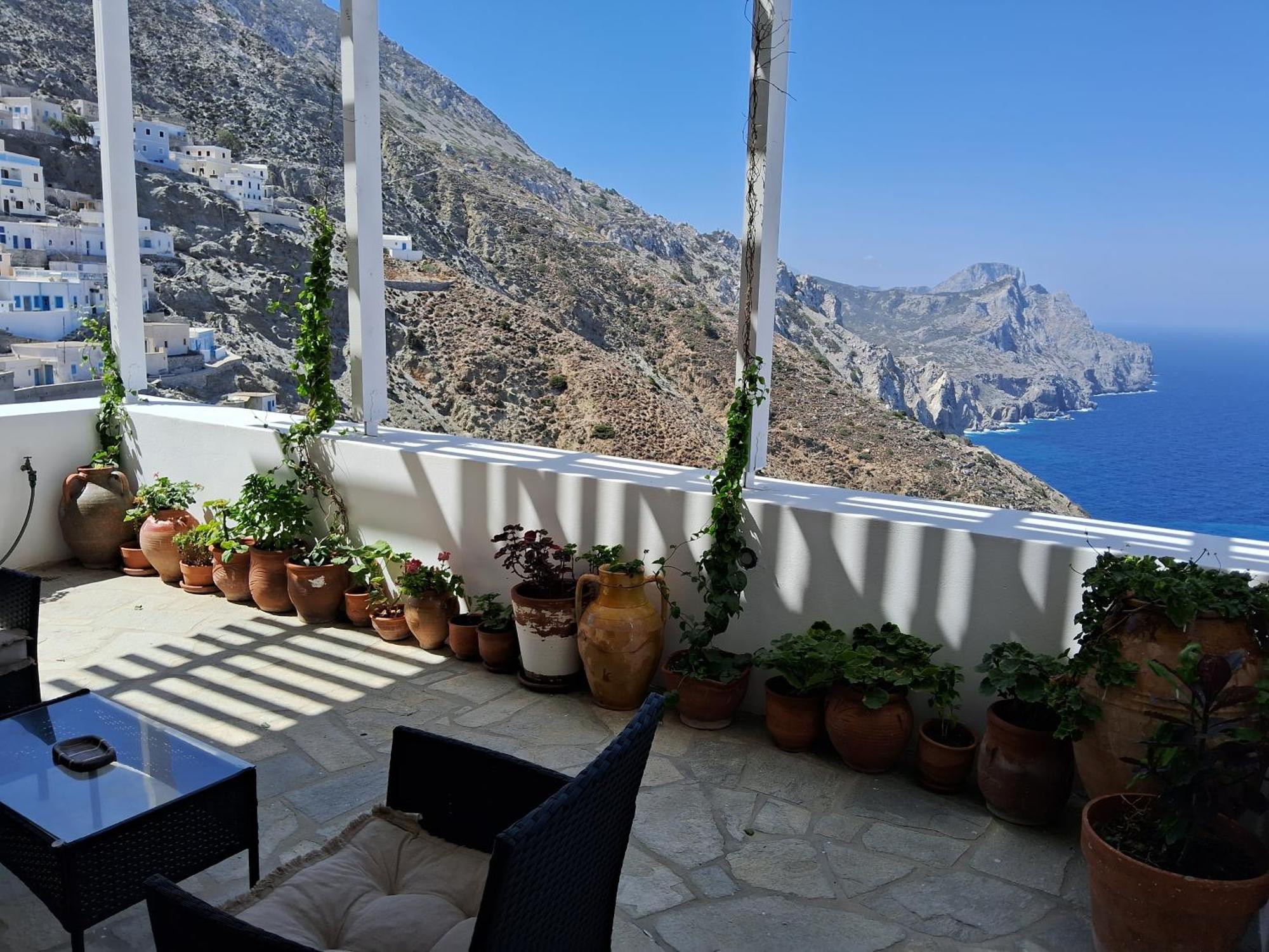Anemos Guest House Karpathos Olympos  エクステリア 写真